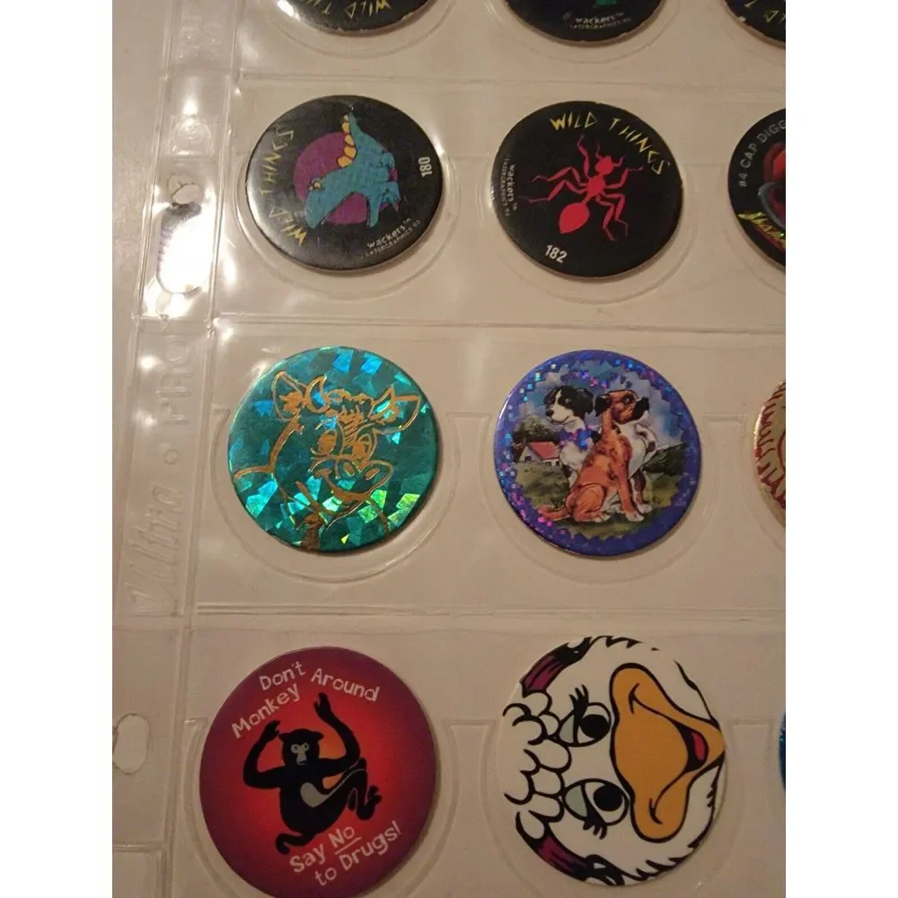 Lot Of 20 Vintage POGs Misc. Wild Things Insects Wildlife Animals Monkey Dogs‎